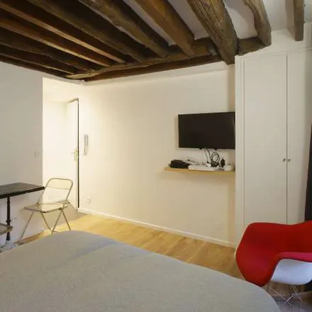 Image 8 - 6 Rue Pierre au Lard, 75004 Paris, France - Apartment for rent