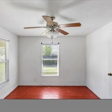 Image 8 - 236 Galveston Avenue South, Anahuac, Chambers County, TX 77514, USA - House for sale