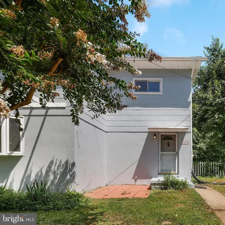 Image 3 - 4132 Leonard Drive, Fairfax, VA 22030, USA - Townhouse for sale