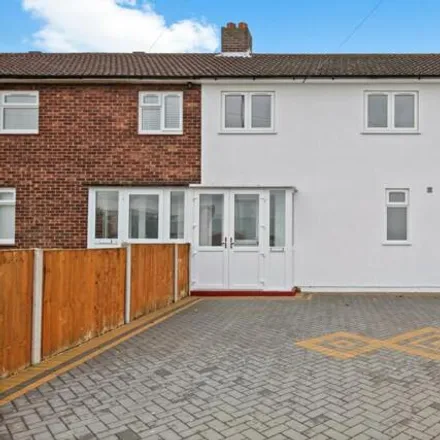 Buy this 4 bed duplex on unnamed road in Dartford, DA2 6NG