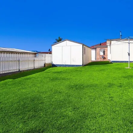 Rent this 3 bed apartment on Third Avenue in Port Kembla NSW 2505, Australia