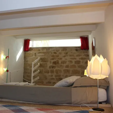 Rent this 3 bed townhouse on Rue de Provence in 13140 Miramas, France