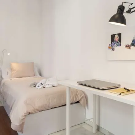 Rent this 4 bed apartment on Las Comedias in Carrer de la Tertúlia, 46002 Valencia