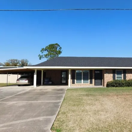 Buy this 3 bed house on 233 East 89th Street in Lafourche Parish, LA 70345