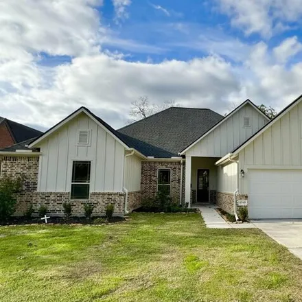Buy this 4 bed house on 6547 Washington Boulevard in Groves, TX 77619