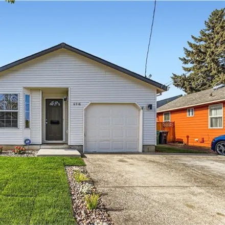 Buy this 3 bed house on 6918 North Leonard Street in Portland, OR 97203