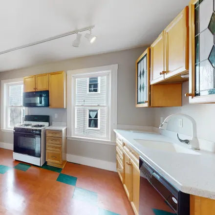 Image 5 - #2, 4 Bucknam Street, Mission Hill, Boston - Apartment for rent