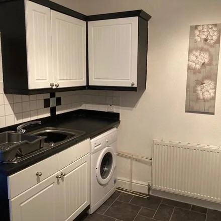 Rent this 1 bed apartment on Chapel Street in Newcastle-under-Lyme, ST5 9LY