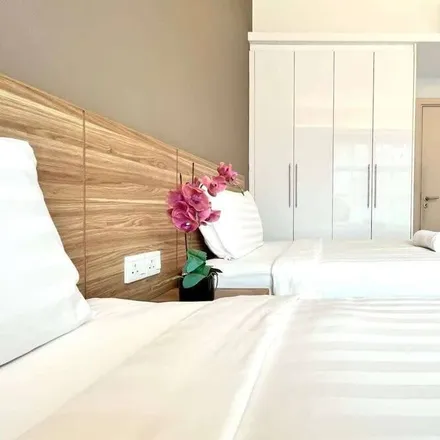 Rent this 3 bed apartment on Kuala Lumpur in Jalan Sultan Hishamuddin, 50000 Kuala Lumpur