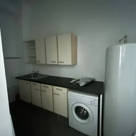 Image 2 - 19 Rue Picot, 83000 Toulon, France - Apartment for rent