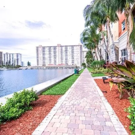 Image 9 - Porto Bellagio, 17125 North Bay Road, Sunny Isles Beach, FL 33160, USA - Condo for sale