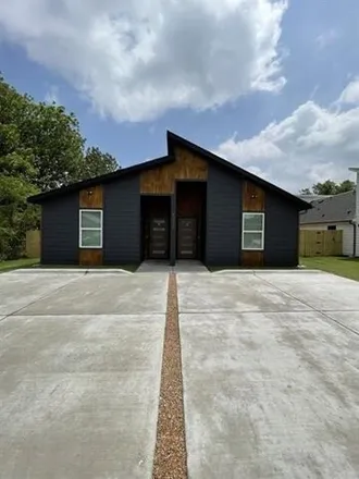 Rent this 3 bed house on 3429 Henry Street in Greenville, TX 75401