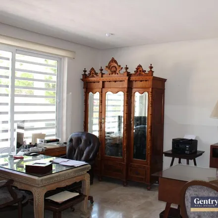 Buy this studio house on Avenida Universidad in Delegación Centro Histórico, 76160 Querétaro