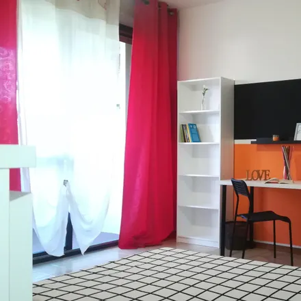 Image 2 - Largo Otto Marzo 5, 43134 Parma PR, Italy - Room for rent