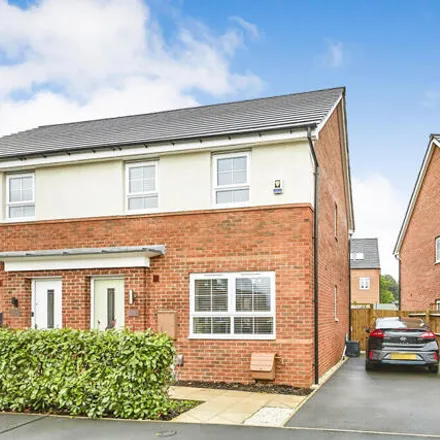 Buy this 3 bed duplex on Isla Close in South Derbyshire, DE3 0AT