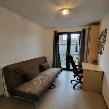 Rent this 2 bed apartment on Tolpoortstraat 99 in 9800 Deinze, Belgium