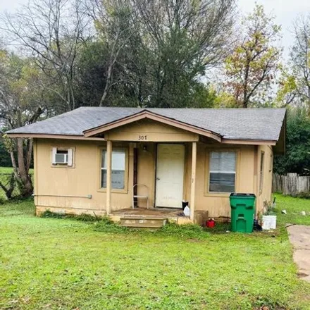 Buy this 1 bed house on 315 South Dorrance Street in Palestine, TX 75801