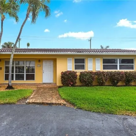 Buy this 2 bed house on 4044 Northeast 20th Avenue in Oakland Park, FL 33308