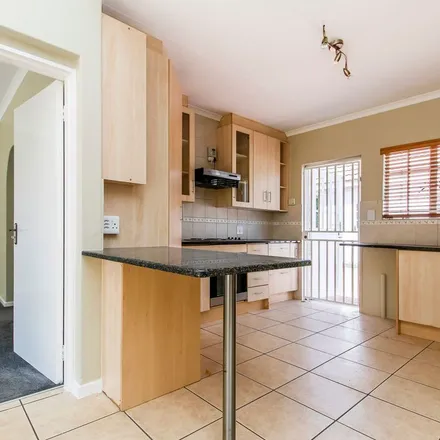 Image 7 - Dove Drive, Douglasdale, Randburg, 2155, South Africa - Apartment for rent