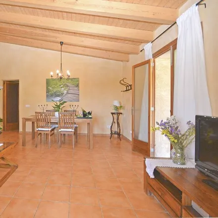 Rent this 2 bed townhouse on carrer de Moscari in 07008 Palma, Spain
