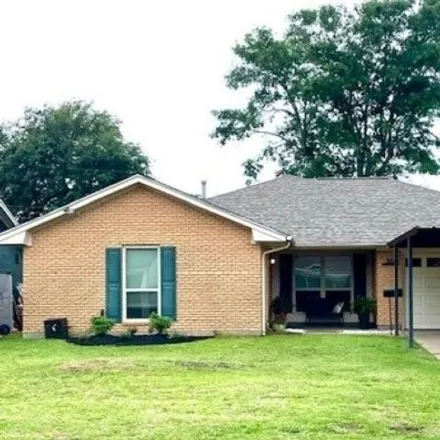 Buy this 3 bed house on 519 35th Street in Nederland, TX 77627