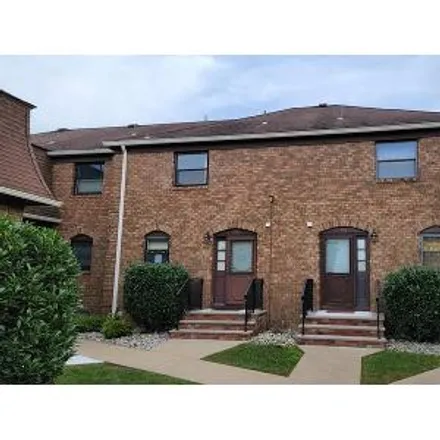 Buy this 2 bed condo on Bloomfield Avenue in Franklin, West Caldwell
