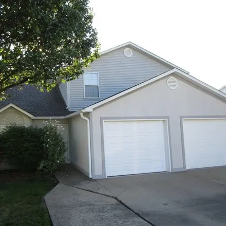 Rent this 3 bed house on La Mesa Drive in Columbia, MO 65201