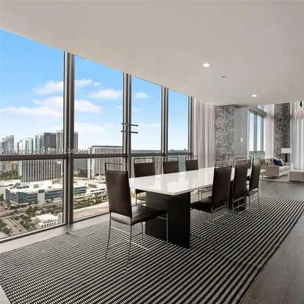 Rent this 3 bed condo on 1100 Biscayne Blvd