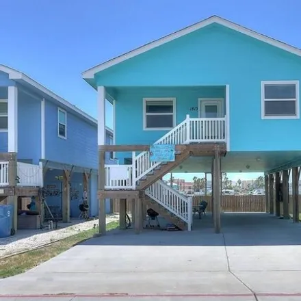 Buy this 3 bed house on Fisherman's Cove in Port Aransas, TX 78373