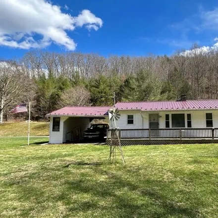 Image 2 - 3512 WV 63, Organ Cave, Greenbrier County, WV 24925, USA - House for sale