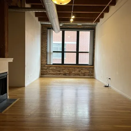 Image 4 - Prairie District Lofts, 1717-1737 South Indiana Avenue, Chicago, IL 60616, USA - Condo for rent