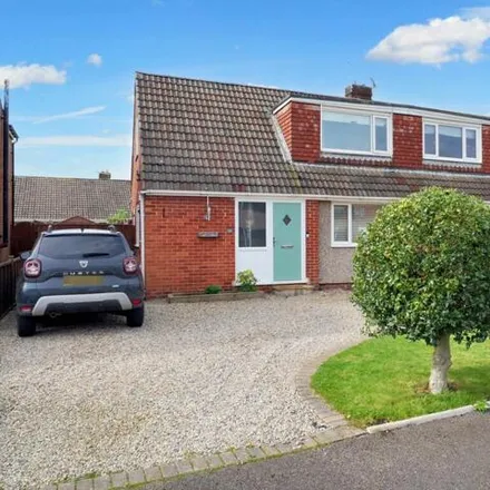 Buy this 2 bed duplex on Heathfield Close in Eaglescliffe, TS16 0EZ