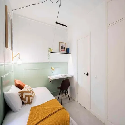 Image 4 - Calle de San Lorenzo, 22, 28004 Madrid, Spain - Room for rent