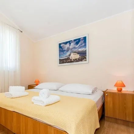 Image 2 - Šibenik, Grad Šibenik, Šibenik-Knin County, Croatia - Apartment for rent