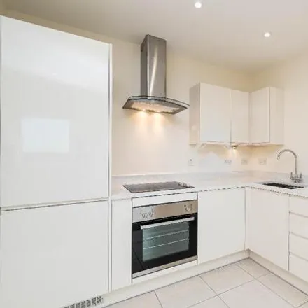 Image 2 - Holwell Place, Eastcote Road, London, HA5 5PA, United Kingdom - Room for rent