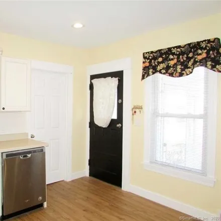 Image 8 - 60 Roosevelt Avenue, Torrington, CT 06790, USA - Apartment for rent