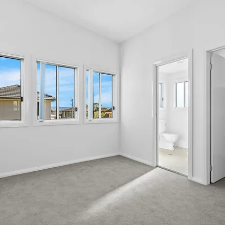 Rent this 4 bed apartment on Pur Pur Avenue in Lake Illawarra NSW 2528, Australia