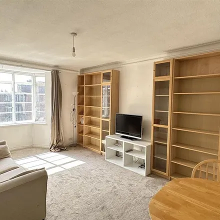 Image 5 - Heathway Court, Finchley Road, Childs Hill, London, NW11 8DG, United Kingdom - Apartment for rent