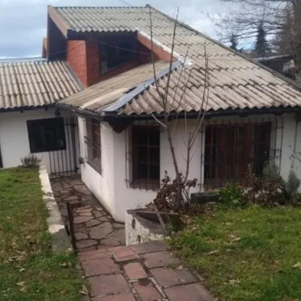 Buy this 3 bed house on Chiwi Motorcycle Repair in Pasaje Gutiérrez, Belgrano Sudeste