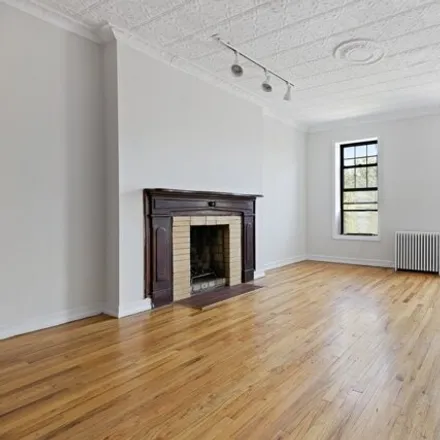 Rent this 1 bed condo on 192 Sackett St Apt 4F in Brooklyn, New York