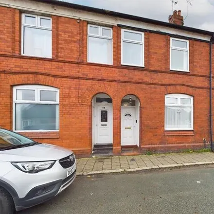 Buy this 3 bed townhouse on 88 Hoole Lane in Chester, CH2 3DX