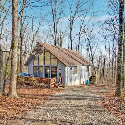 Image 1 - 2866 Renegade Mountain Parkway, Renegade, Crab Orchard, TN 37723, USA - House for sale