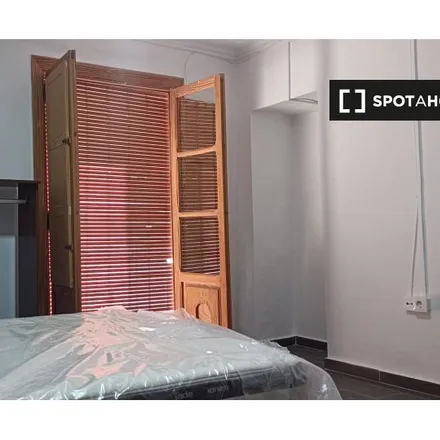 Rent this 6 bed room on Carrer Sant Agustí in 12, 46800 Xàtiva
