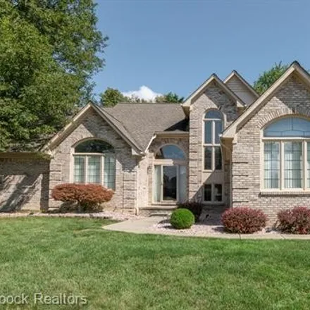 Buy this 3 bed house on 3343 Lake Forest Drive in Sterling Heights, MI 48314