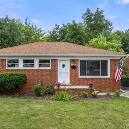 Buy this 3 bed house on 24696 Dwight Ave in Eastpointe, Michigan