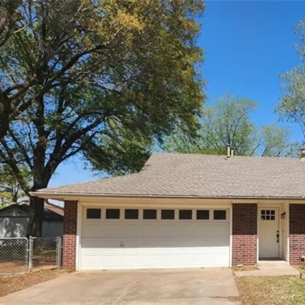 Buy this 4 bed house on 977 West E Street in Jenks, OK 74037