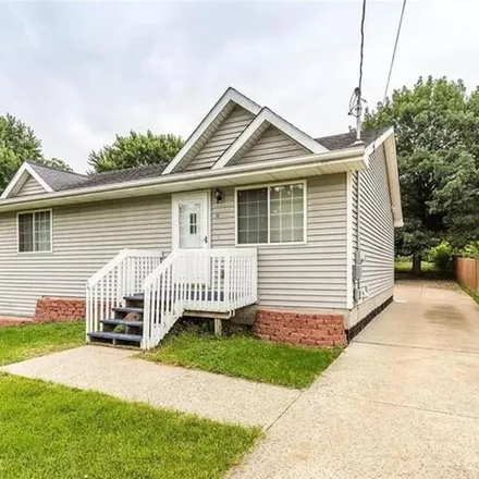 Buy this 3 bed house on 31 East Diehl Avenue in Des Moines, IA 50315