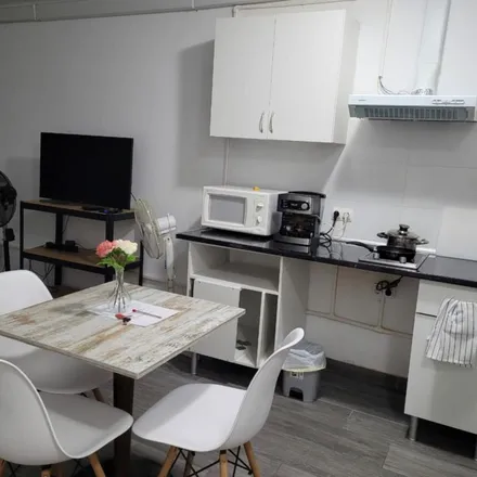 Rent this 1 bed apartment on Carrer de Nàpols in 96, 08921 Santa Coloma de Gramenet