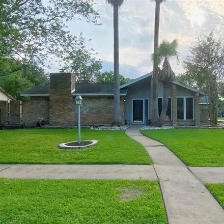 Rent this 3 bed house on 1515 Lake Bank Ct in Texas, 77586
