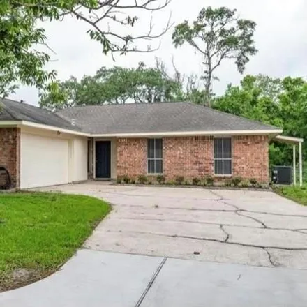 Rent this 4 bed house on 12607 River Ridge Drive in Mont Belvieu, TX 77523